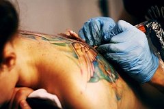 В Хабаровске татуировщик изнасиловал клиентку