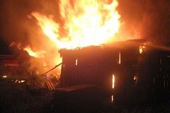 Сильный пожар уничтожил коровник в Хабаровском крае