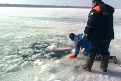 Поиски пропавших четырех рыбаков продолжаются в Хабаровском крае