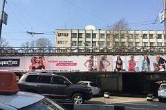 Полуголые девицы в центре Хабаровска привлекли внимание антимонопольщиков