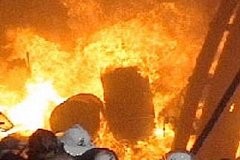Во время тушения частного дома под Хабаровском взорвались бочки с ГСМ