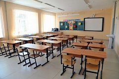 В районах Хабаровского края из-за тайфуна отменены занятия в школах