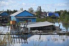 Вода уходит из подтопленного поселка в Николаевском районе