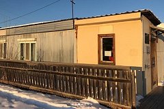 Больных принимают в строительном вагончике в селе Хабаровского края