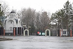 Не торопитесь: Хабаровчане нарушают режим самоизоляции ради посещения городских кладбищ