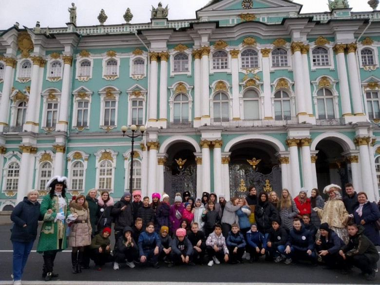 Более 300 школьников Хабаровского края отправятся в путешествие по "Золотому кольцу России" фото 2
