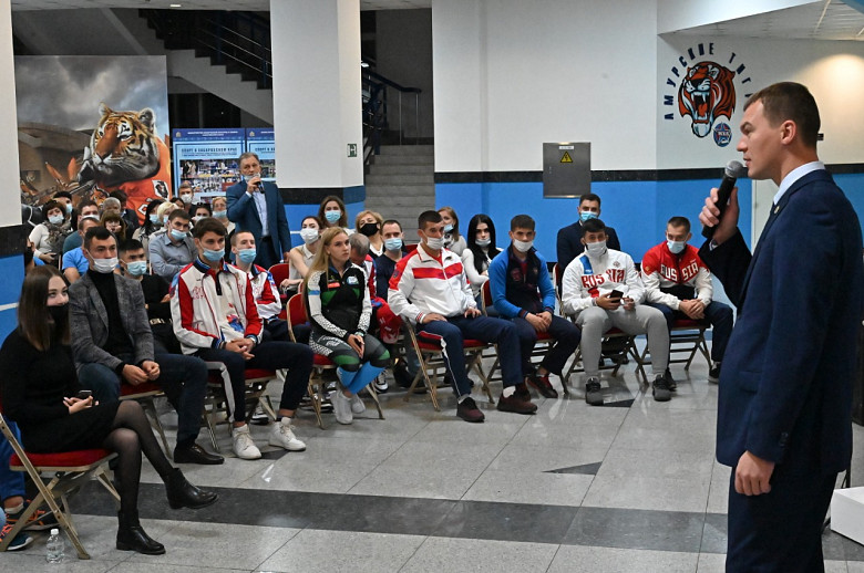 Михаил Дегтрярев провел встречу с представителями спортивной общественности фото 2