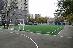 Хабаровский застройщик безвозмездно реконструировал стадион школы №32