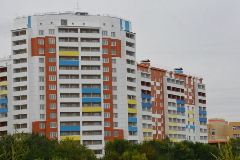 «В Хабаровском крае продолжится расселение людей из аварийного жилья» - Борис Гладких фото 2
