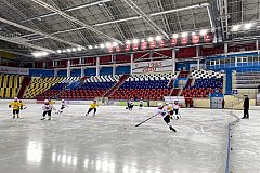 В Хабаровске стартовал Рождественский турнир по хоккею с мячом