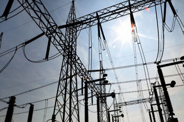 Свыше 80 км муниципальных электросетей отремонтировали в Хабаровском крае в 2020 году фото 2