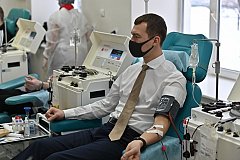 Михаил Дегтярев стал донором плазмы для лечения хабаровчан, заболевших COVID-19