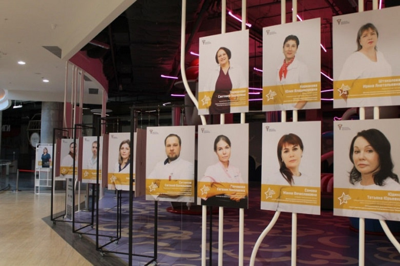 В Хабаровске заработала фотовыставка медиков, боровшихся с пандемией коронавируса фото 2