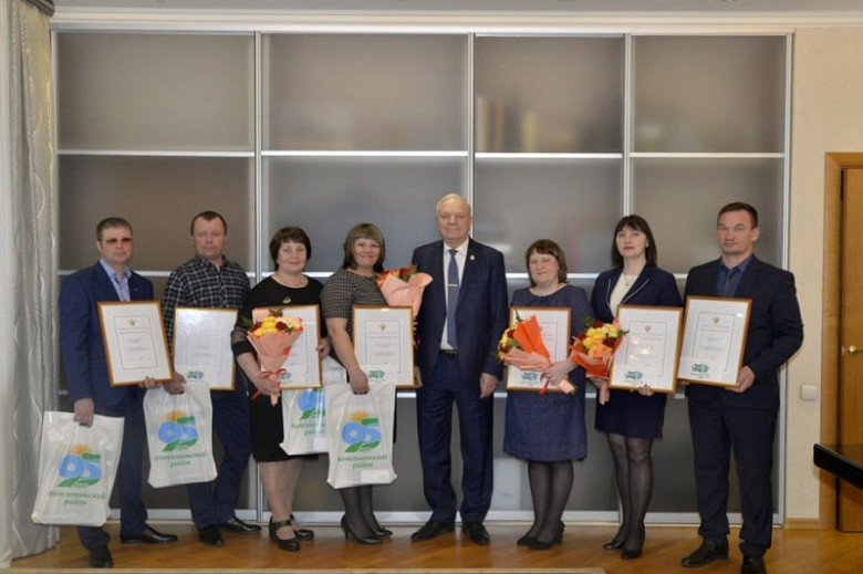 Комсомольских участников акции #МыВместе наградили за помощь людям в период пандемии фото 2