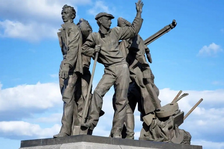 Комсомольчане позитивно отреагировали на присвоение звания «Город трудовой доблести» фото 2