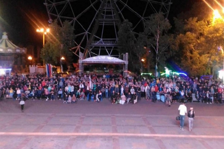 В центре Хабаровска появилась фанзона Чемпионата Европы по футболу фото 2