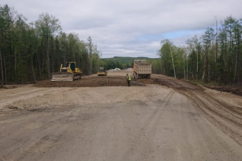 В Хабаровском крае продолжается масштабное строительство новых дорог фото 3