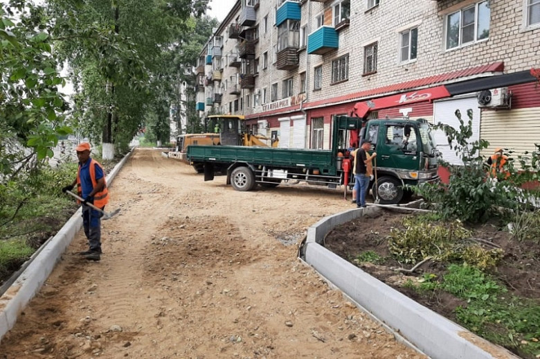В Комсомольске-на-Амуре начался масштабный ремонт дворов фото 2