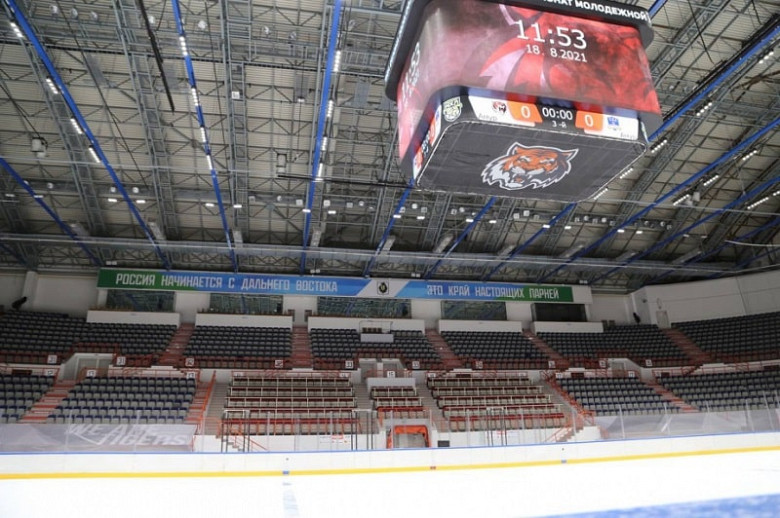 В Хабаровске к новому хоккейному сезону готовят ледовые арены фото 2