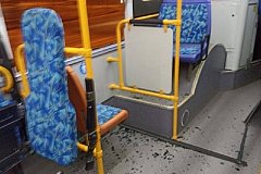 В Хабаровске в автобусе вылетело стекло