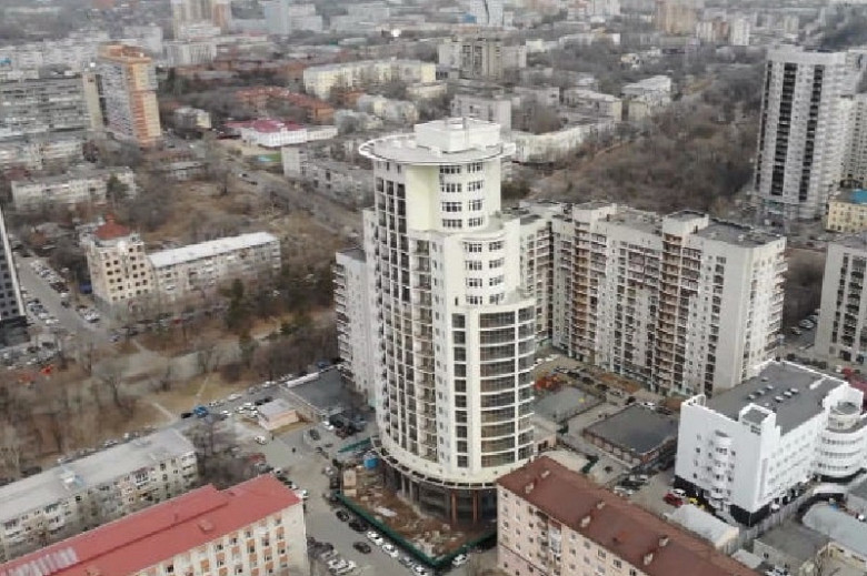 Заброшенные стройки в Хабаровске превращаются в игровые зоны малолетних экстремалов фото 2