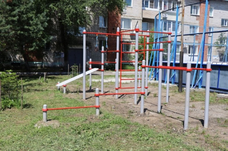 Жители Хабаровского края ремонтируют свои дворы благодаря проектам ТОС фото 2