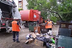 Рейд с проверкой хода мусорной реформы прошёл в Краснофлотском районе Хабаровска