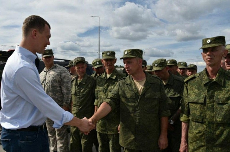 Михаил Дегтярев встретился с добровольцами именного батальона «Барон Корф» фото 2