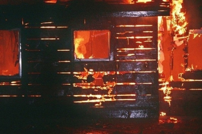 СМИ: Дом 13-летнего насильника сожгли односельчане в Хабаровском крае фото 2