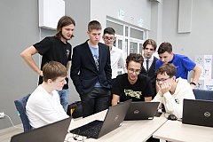 Хабаровских школьников бесплатно научат программированию и мобильной разработке