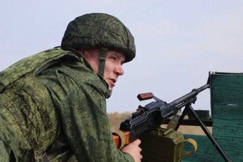 Мобилизованные приступили к занятиям по боевой подготовке в Хабаровском крае фото 3