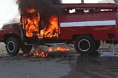 Пожарная машина сгорела в Хабаровском крае во время выезда на пожар