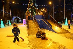 В Хабаровске началась подготовка украшения города к Новому году