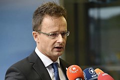 Глава МИД Венгрии заявил, что Брюссель использует все виды шантажа против Будапешта