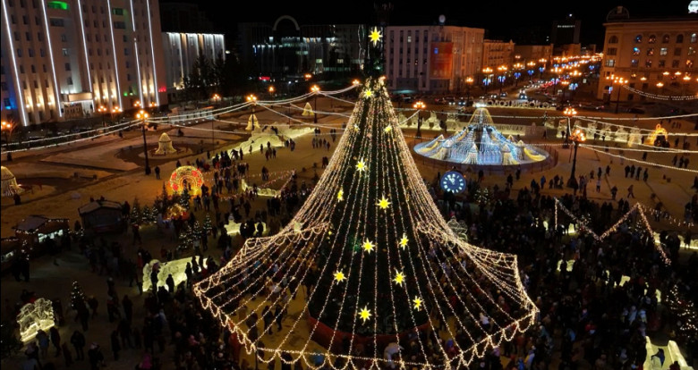 Новогодний городок открылся на площади имени Ленина в Хабаровске | Новости  - Prokhab.ru