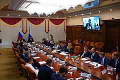 В Хабаровске обсудили вопросы промышленного развития региона с участием сенаторов
