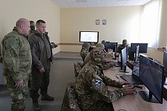 В Хабаровском крае и в ДНР юноши осваивают ратное мастерство по общей программе