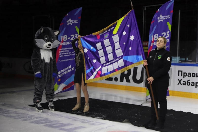 Хабаровский край принял эстафету флага первых зимних международных спортивных игр «Дети Приморья» фото 2