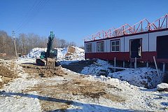 Задержка строительства амбулаторий в Нанайском районе: подрядчик оштрафован на 1,4 млн рублей