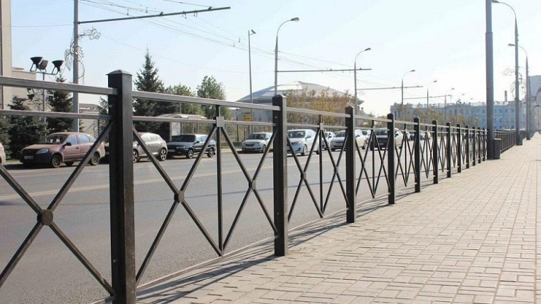 В Хабаровске восстановят ограждения и обновляет дорожную инфраструктуру фото 2