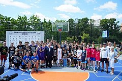 В хабаровском парке Гагарина открыли центр уличного баскетбола