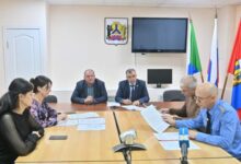 Вопросы качества работы общественного транспорта обсудили представители администрации Хабаровска и перевозчики